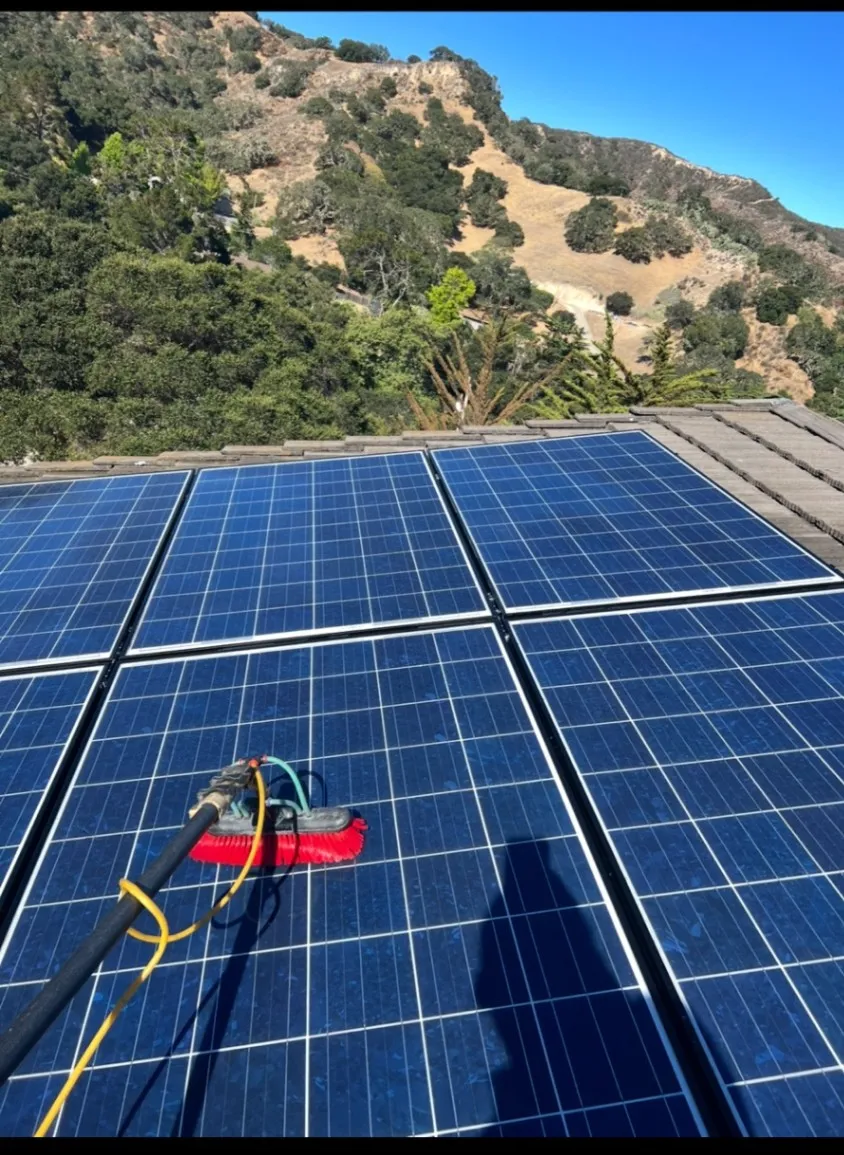 Services SOLAR CLEANING