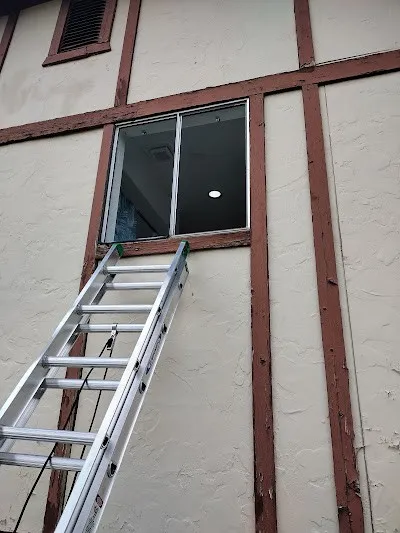 4 Seasons Windows LLC