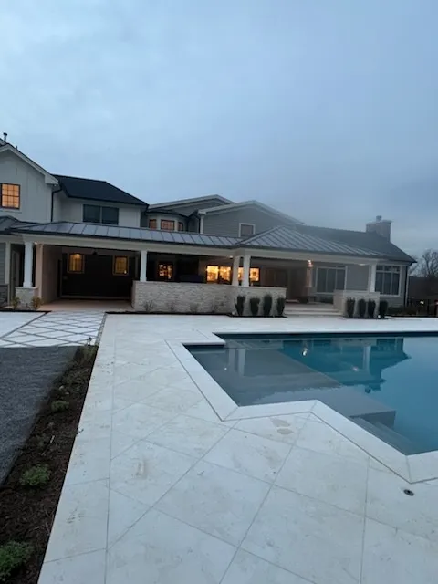 R Luis Construction LLC