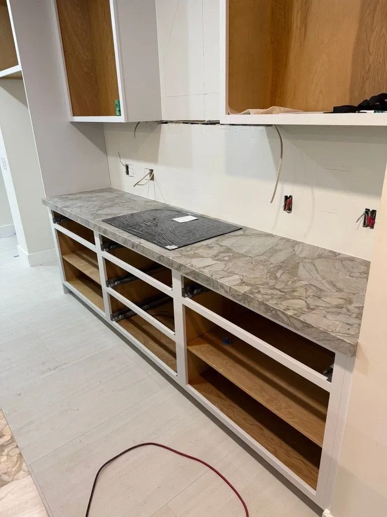 https://firebasestorage.googleapis.com/v0/b/genius-tech-crm.appspot.com/o/galleryClientes%2FLZS9LajfMwJFP1whPBWX%2FfotosCliente%2F3-Del%20Rey%20Countertops%20Inc%20(3).webp?alt=media&token=2d3811aa-8e56-48ee-8e4e-9ae79eb7aa60