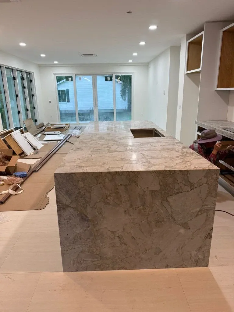 https://firebasestorage.googleapis.com/v0/b/genius-tech-crm.appspot.com/o/galleryClientes%2FLZS9LajfMwJFP1whPBWX%2FfotosCliente%2F3-Del%20Rey%20Countertops%20Inc%20(4).webp?alt=media&token=804dd6ad-4ced-4974-a005-4b5bdfa2bd01