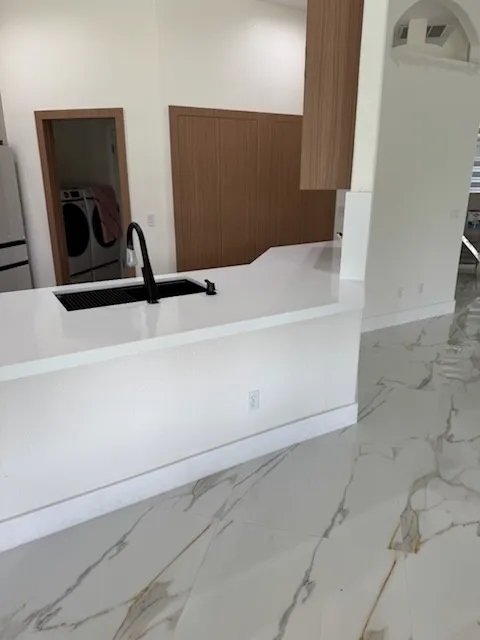 https://firebasestorage.googleapis.com/v0/b/genius-tech-crm.appspot.com/o/galleryClientes%2FLZS9LajfMwJFP1whPBWX%2FfotosCliente%2F4-Del%20Rey%20Countertops%20Inc%20(1).webp?alt=media&token=685ac953-dc09-461b-b9e7-355ce1f98467