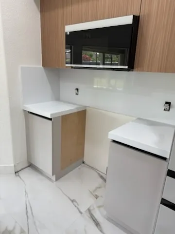 https://firebasestorage.googleapis.com/v0/b/genius-tech-crm.appspot.com/o/galleryClientes%2FLZS9LajfMwJFP1whPBWX%2FfotosCliente%2F4-Del%20Rey%20Countertops%20Inc%20(13).webp?alt=media&token=f3f6a4ed-6896-443d-a5b2-5053105bc30e
