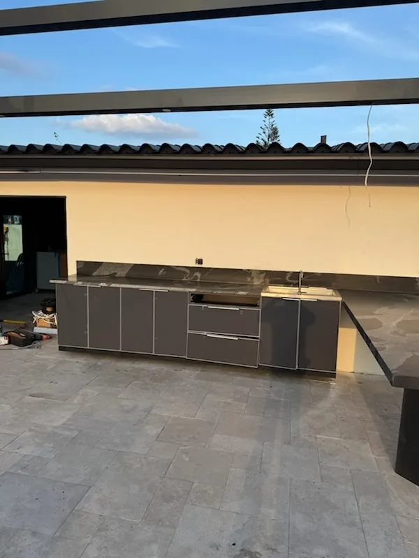 https://firebasestorage.googleapis.com/v0/b/genius-tech-crm.appspot.com/o/galleryClientes%2FLZS9LajfMwJFP1whPBWX%2FfotosCliente%2FDel%20Rey%20Countertop%20(6)-9943.webp?alt=media&token=dfc238fb-bb1d-4c84-bd22-7521468afd83