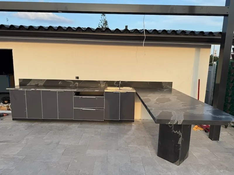 https://firebasestorage.googleapis.com/v0/b/genius-tech-crm.appspot.com/o/galleryClientes%2FLZS9LajfMwJFP1whPBWX%2FfotosCliente%2FDel%20Rey%20Countertop%20(8)-3261.webp?alt=media&token=41a46b67-b8b0-4988-a0ae-e6119a7d1180