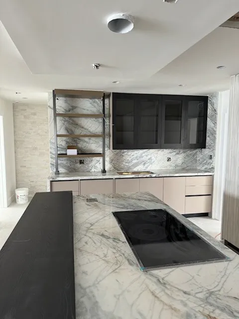 https://firebasestorage.googleapis.com/v0/b/genius-tech-crm.appspot.com/o/galleryClientes%2FLZS9LajfMwJFP1whPBWX%2FfotosCliente%2FDel%20Rey%20Countertops%20%20A%20(12).webp?alt=media&token=edc1dcf0-d50c-498c-92e7-a432b734aff4