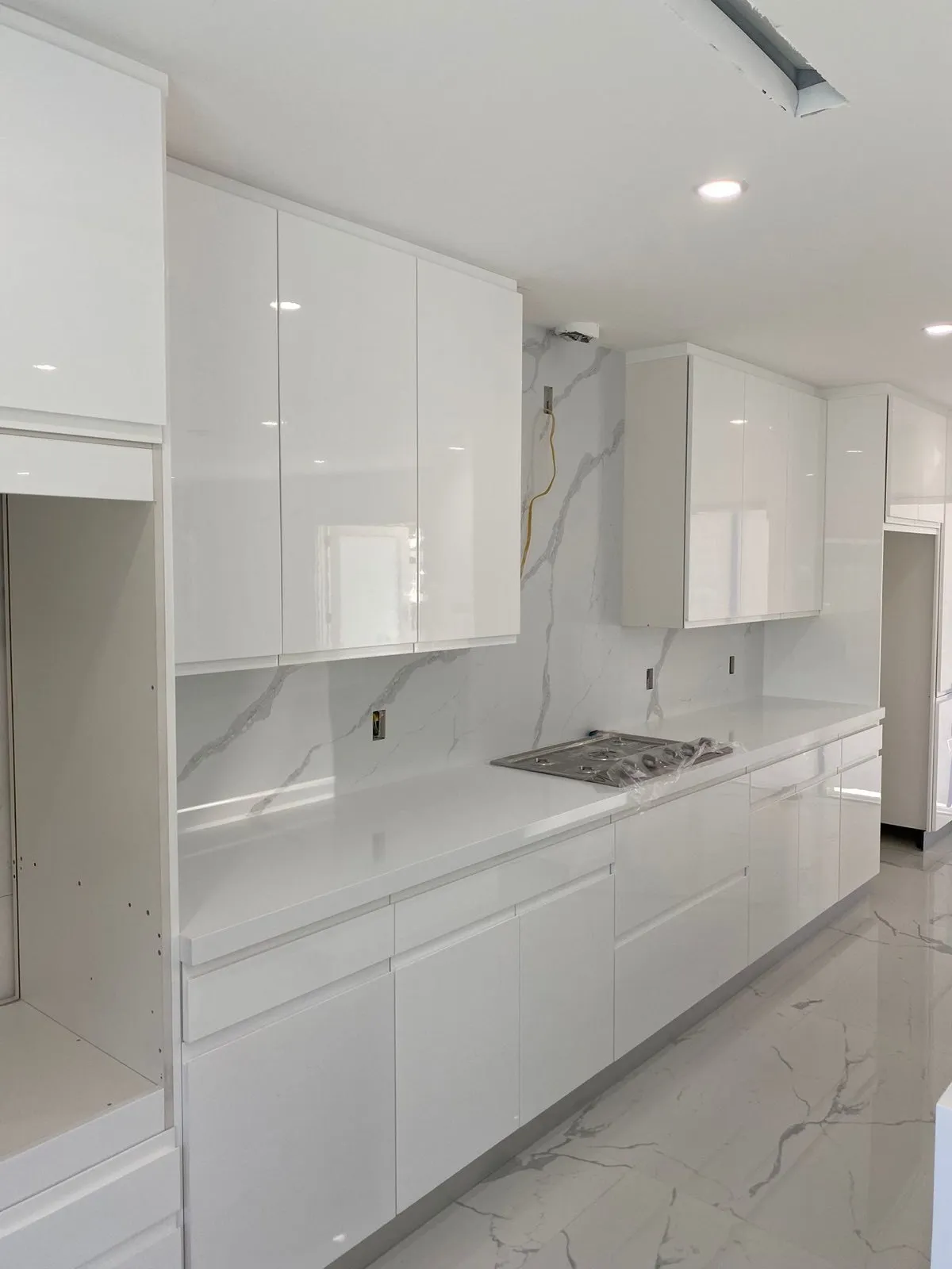 https://firebasestorage.googleapis.com/v0/b/genius-tech-crm.appspot.com/o/galleryClientes%2FLZS9LajfMwJFP1whPBWX%2FfotosCliente%2FDel%20Rey%20Countertops%20%20A%20(24).webp?alt=media&token=e6af2410-007c-4f15-ad77-a85acb7a2f96