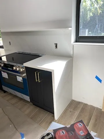 https://firebasestorage.googleapis.com/v0/b/genius-tech-crm.appspot.com/o/galleryClientes%2FLZS9LajfMwJFP1whPBWX%2FfotosCliente%2FDel%20Rey%20Countertops%20%20A%20(53).webp?alt=media&token=e7c6d07f-f29b-4821-8186-a420ec61f24f