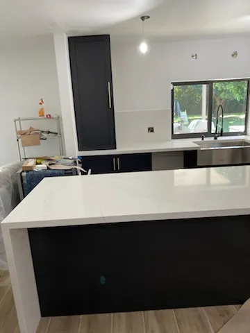 https://firebasestorage.googleapis.com/v0/b/genius-tech-crm.appspot.com/o/galleryClientes%2FLZS9LajfMwJFP1whPBWX%2FfotosCliente%2FDel%20Rey%20Countertops%20%20A%20(56).webp?alt=media&token=1e957133-091e-479d-a345-d2d9570bc2fe