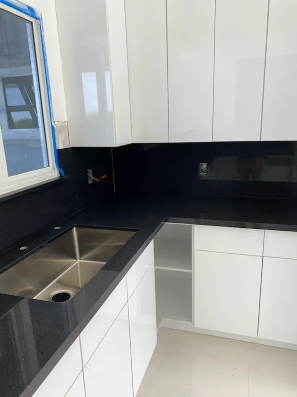 https://firebasestorage.googleapis.com/v0/b/genius-tech-crm.appspot.com/o/galleryClientes%2FLZS9LajfMwJFP1whPBWX%2FfotosCliente%2FDel%20Rey%20Countertops%20%20A%20(63).webp?alt=media&token=2053c196-3f68-4007-a9e1-7ec71fd4a203