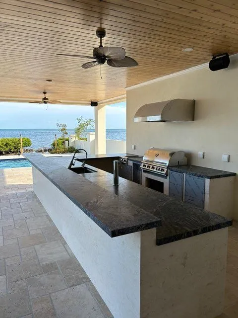 https://firebasestorage.googleapis.com/v0/b/genius-tech-crm.appspot.com/o/galleryClientes%2FLZS9LajfMwJFP1whPBWX%2FfotosCliente%2FDel%20Rey%20Countertops%20%20A%20(73).webp?alt=media&token=12da48af-d86a-4173-897e-557755611240