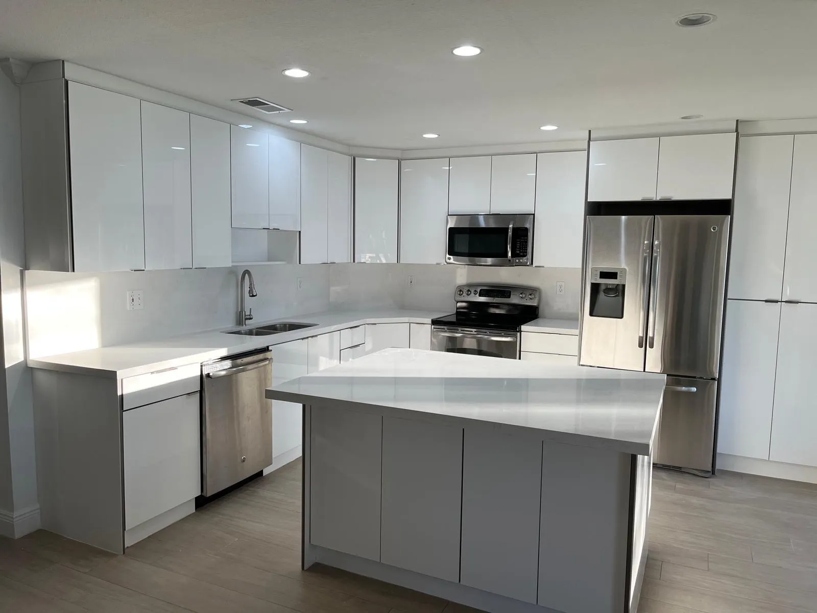https://firebasestorage.googleapis.com/v0/b/genius-tech-crm.appspot.com/o/galleryClientes%2FLZS9LajfMwJFP1whPBWX%2FfotosCliente%2FDel%20Rey%20Countertops%20B%20(31).webp?alt=media&token=fb4dc5ef-870e-4be7-843c-150196568f97