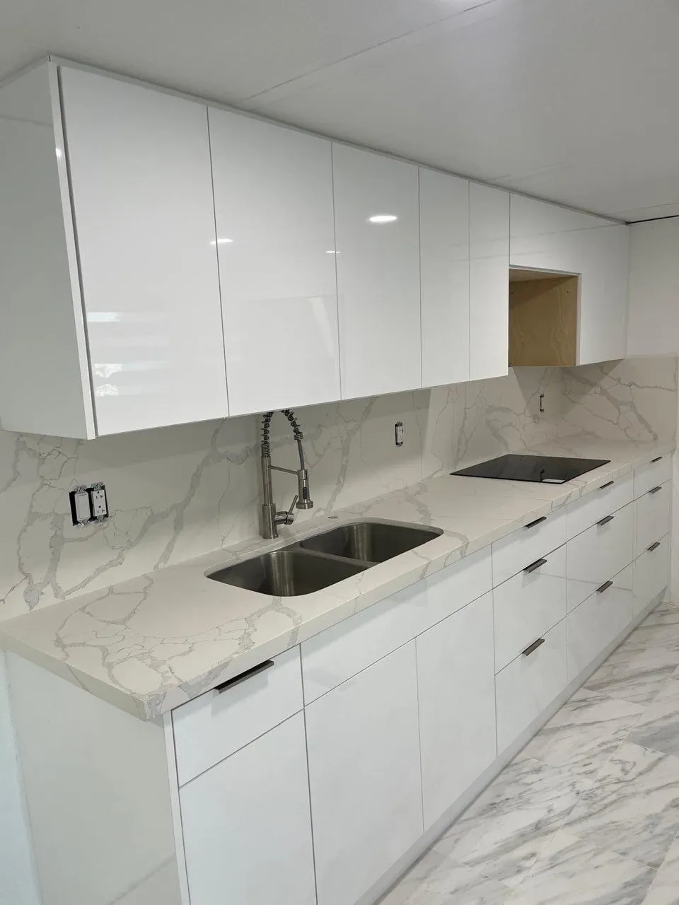 https://firebasestorage.googleapis.com/v0/b/genius-tech-crm.appspot.com/o/galleryClientes%2FLZS9LajfMwJFP1whPBWX%2FfotosCliente%2FDel%20Rey%20Countertops%20B%20(37).webp?alt=media&token=5f902799-795e-43fb-8c9c-e7963d61df23