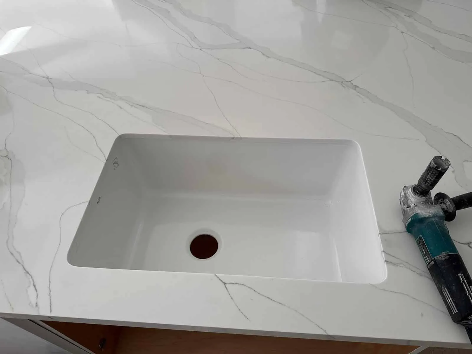 https://firebasestorage.googleapis.com/v0/b/genius-tech-crm.appspot.com/o/galleryClientes%2FLZS9LajfMwJFP1whPBWX%2FfotosCliente%2FDel%20Rey%20Countertops%20Fots%20RT%20(10).webp?alt=media&token=32114ecf-4900-44a5-86a7-5500380eb0b8