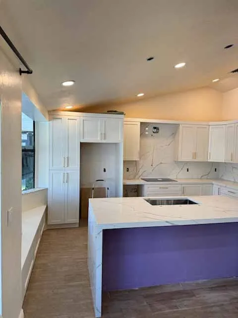 https://firebasestorage.googleapis.com/v0/b/genius-tech-crm.appspot.com/o/galleryClientes%2FLZS9LajfMwJFP1whPBWX%2FfotosCliente%2FDel%20Rey%20Countertops%20Fots%20RT%20(38).webp?alt=media&token=69263694-e74f-43c4-bb6f-65afe59dc38a