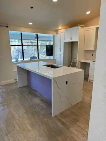 https://firebasestorage.googleapis.com/v0/b/genius-tech-crm.appspot.com/o/galleryClientes%2FLZS9LajfMwJFP1whPBWX%2FfotosCliente%2FDel%20Rey%20Countertops%20Fots%20RT%20(40).webp?alt=media&token=402a07cd-0748-4f0a-a4d3-80d813a5fecc