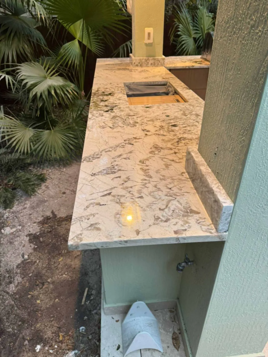 https://firebasestorage.googleapis.com/v0/b/genius-tech-crm.appspot.com/o/galleryClientes%2FLZS9LajfMwJFP1whPBWX%2FfotosCliente%2FDel%20Rey%20Countertops%20Fots%20RT%20(5).webp?alt=media&token=55192e57-b9b2-489f-808f-5e3a4f463723