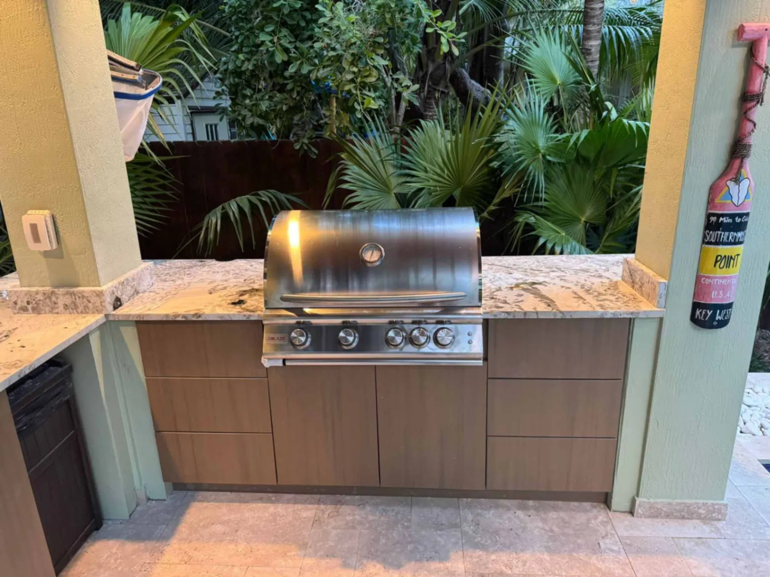 https://firebasestorage.googleapis.com/v0/b/genius-tech-crm.appspot.com/o/galleryClientes%2FLZS9LajfMwJFP1whPBWX%2FfotosCliente%2FDel%20Rey%20Countertops%20Fots%20RT%20(6).webp?alt=media&token=25513212-fbb9-4dea-8601-bf13af1d5211