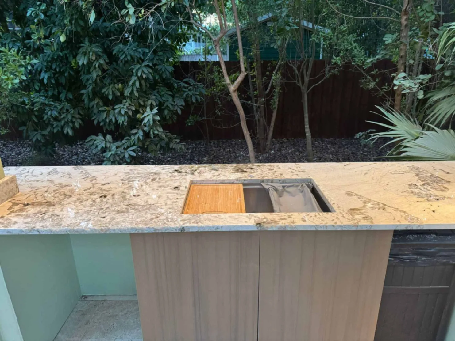 https://firebasestorage.googleapis.com/v0/b/genius-tech-crm.appspot.com/o/galleryClientes%2FLZS9LajfMwJFP1whPBWX%2FfotosCliente%2FDel%20Rey%20Countertops%20Fots%20RT%20(7).webp?alt=media&token=9dea730a-998e-4b36-8ca6-a7228a3c37e3
