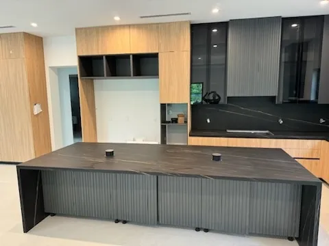 https://firebasestorage.googleapis.com/v0/b/genius-tech-crm.appspot.com/o/galleryClientes%2FLZS9LajfMwJFP1whPBWX%2FfotosCliente%2FDel%20Rey%20Countertops%20I%20(16).webp?alt=media&token=949ea1f1-f8b2-4f1f-a5d8-97cdbd0dd6b3