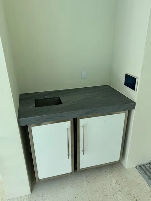 https://firebasestorage.googleapis.com/v0/b/genius-tech-crm.appspot.com/o/galleryClientes%2FLZS9LajfMwJFP1whPBWX%2FfotosCliente%2FDel%20Rey%20Countertops%20Inc%20-%2008%20Octubre%20(5).webp?alt=media&token=89c07cce-7970-42b2-9a5c-378767c0f2a6