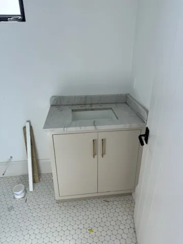 https://firebasestorage.googleapis.com/v0/b/genius-tech-crm.appspot.com/o/galleryClientes%2FLZS9LajfMwJFP1whPBWX%2FfotosCliente%2FDel%20Rey%20Countertops%20Ix%20(11).webp?alt=media&token=72ab2743-7c70-497f-ae95-e11fdf7251ab