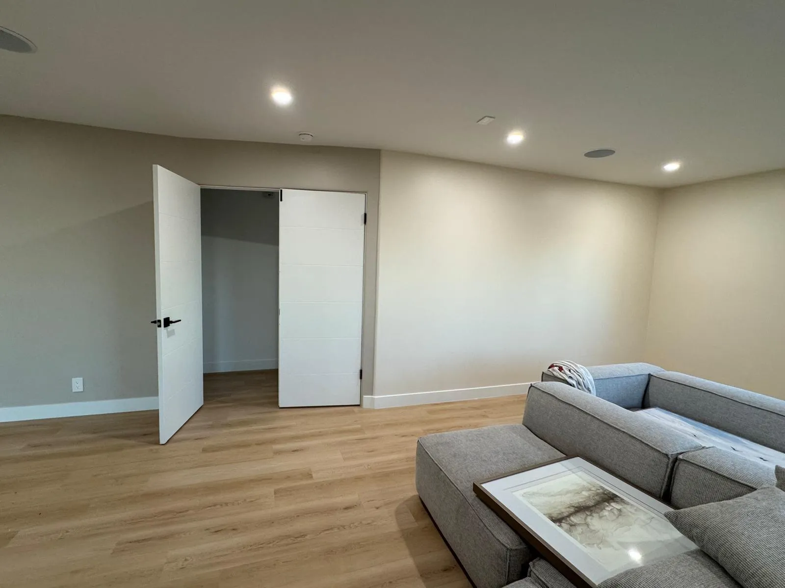 Gallery image 0