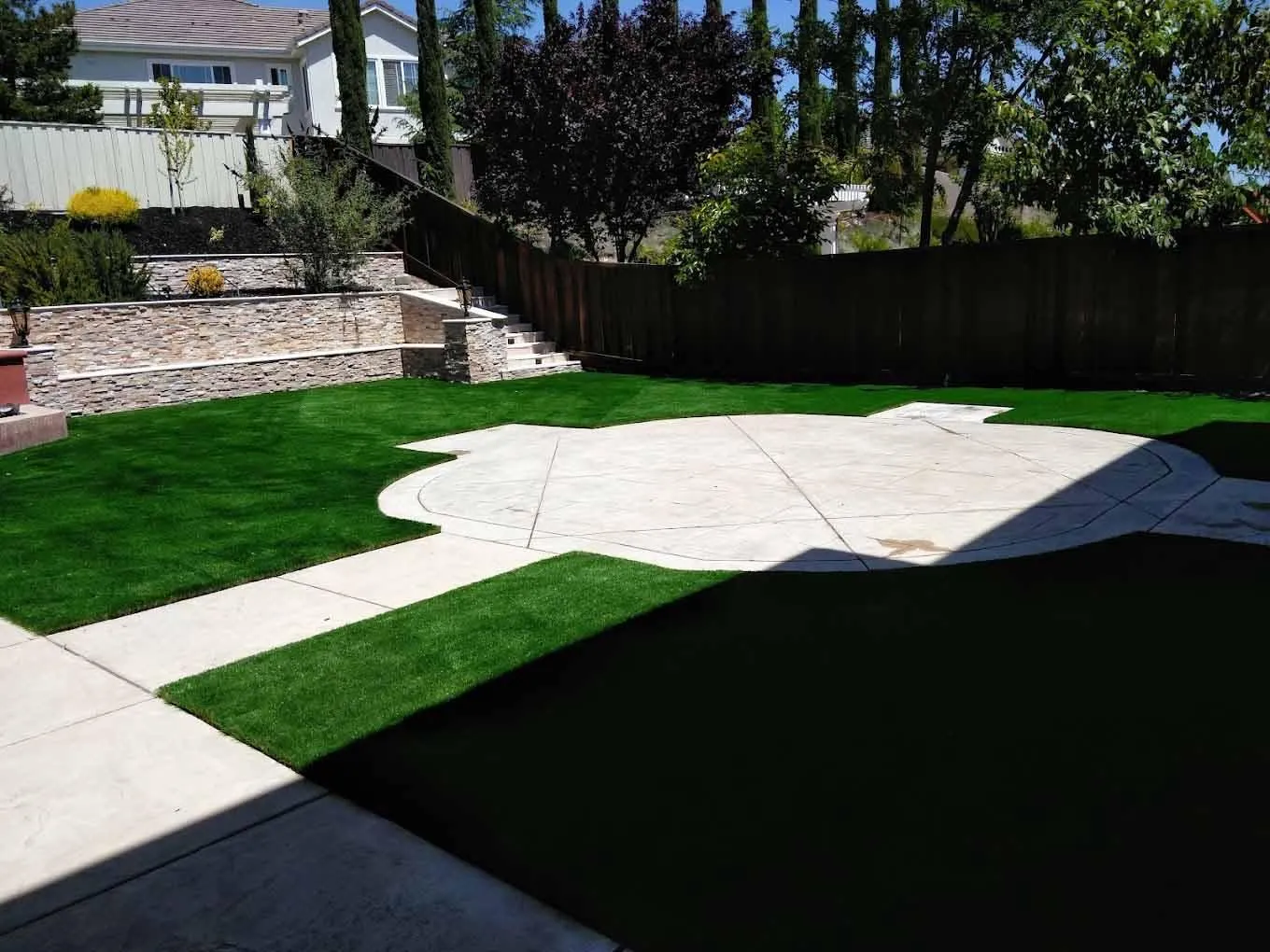 Hernandez Landscaping & Lawncare LLC background 2