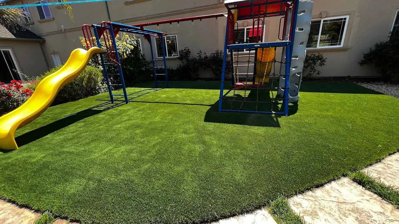 Hernandez Landscaping & Lawncare LLC background 3
