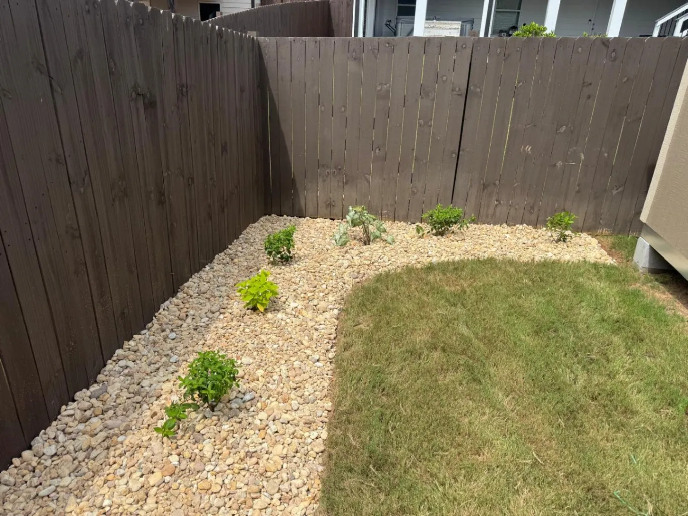 Hernandez Landscaping & Lawncare LLC background 4