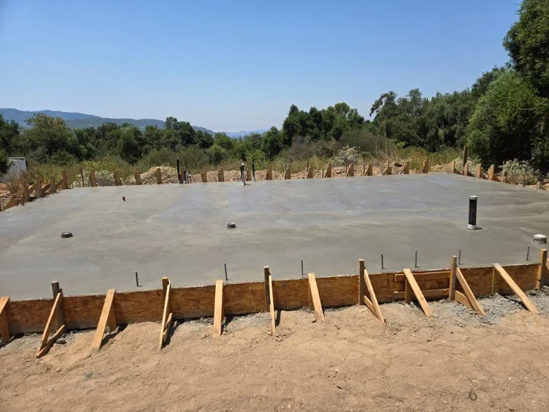 Concrete Dreams, Solid Realities.