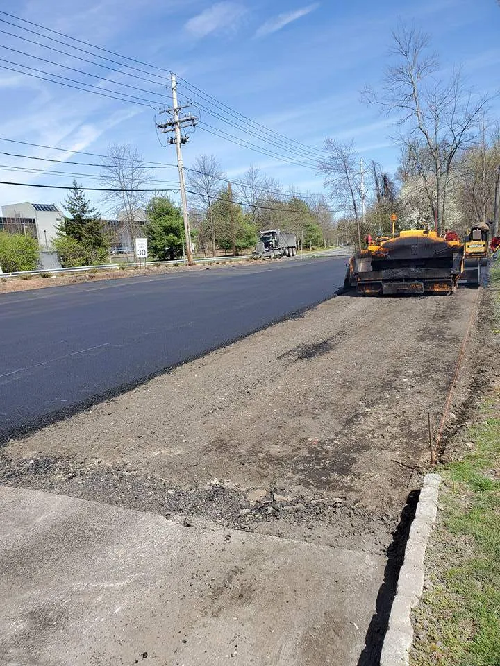 Asphalt Paving & Sealcoating