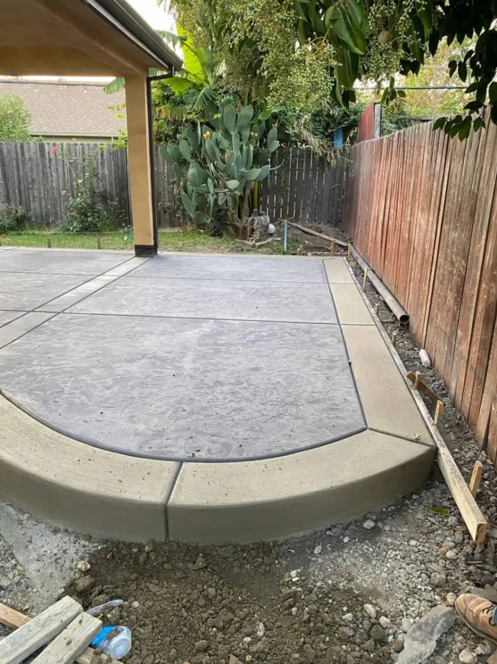 JHS concrete INC