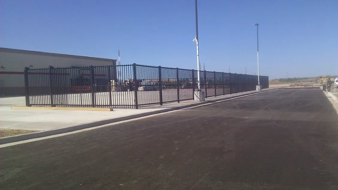 Commercial Fence