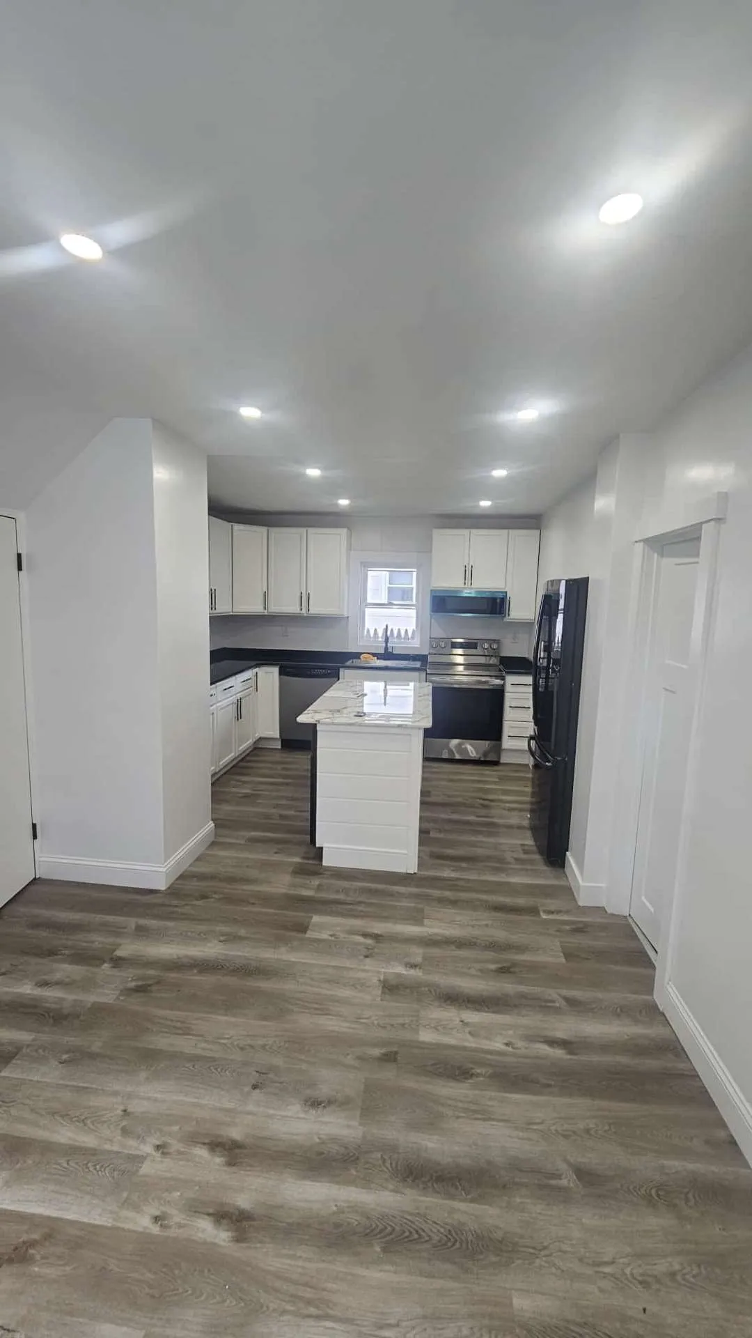 Gallery image 606