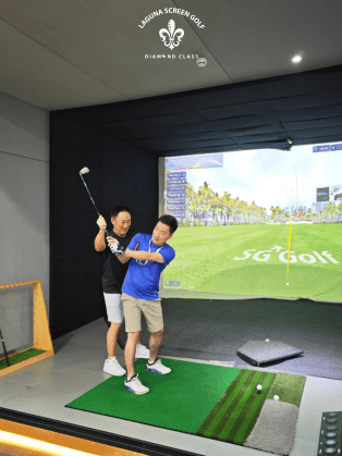 Học đánh golf tại sân tập golf 3D