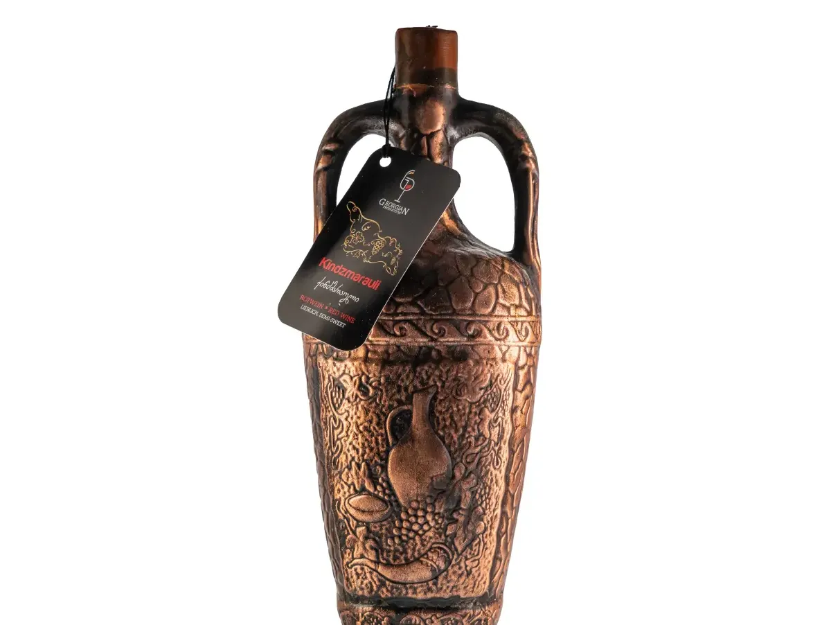 Kindzmarauli in Tonflasche