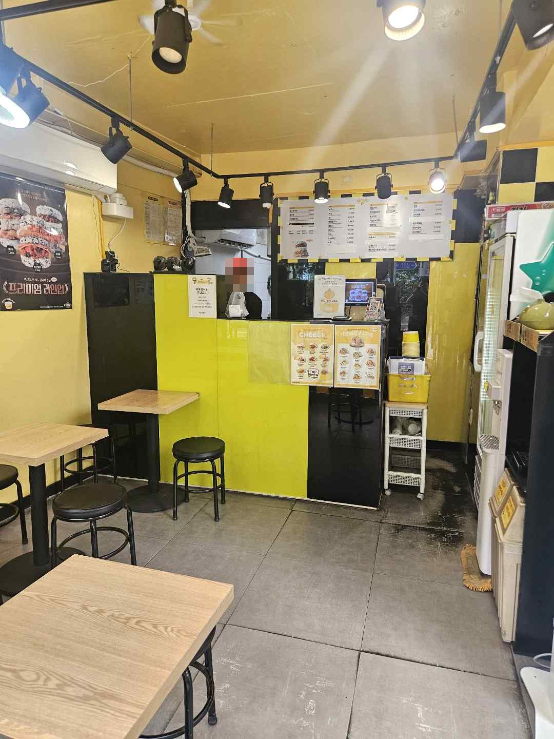 봉구스밥버거 서울과학기술대점 배리어프리 키오스크 설치 전