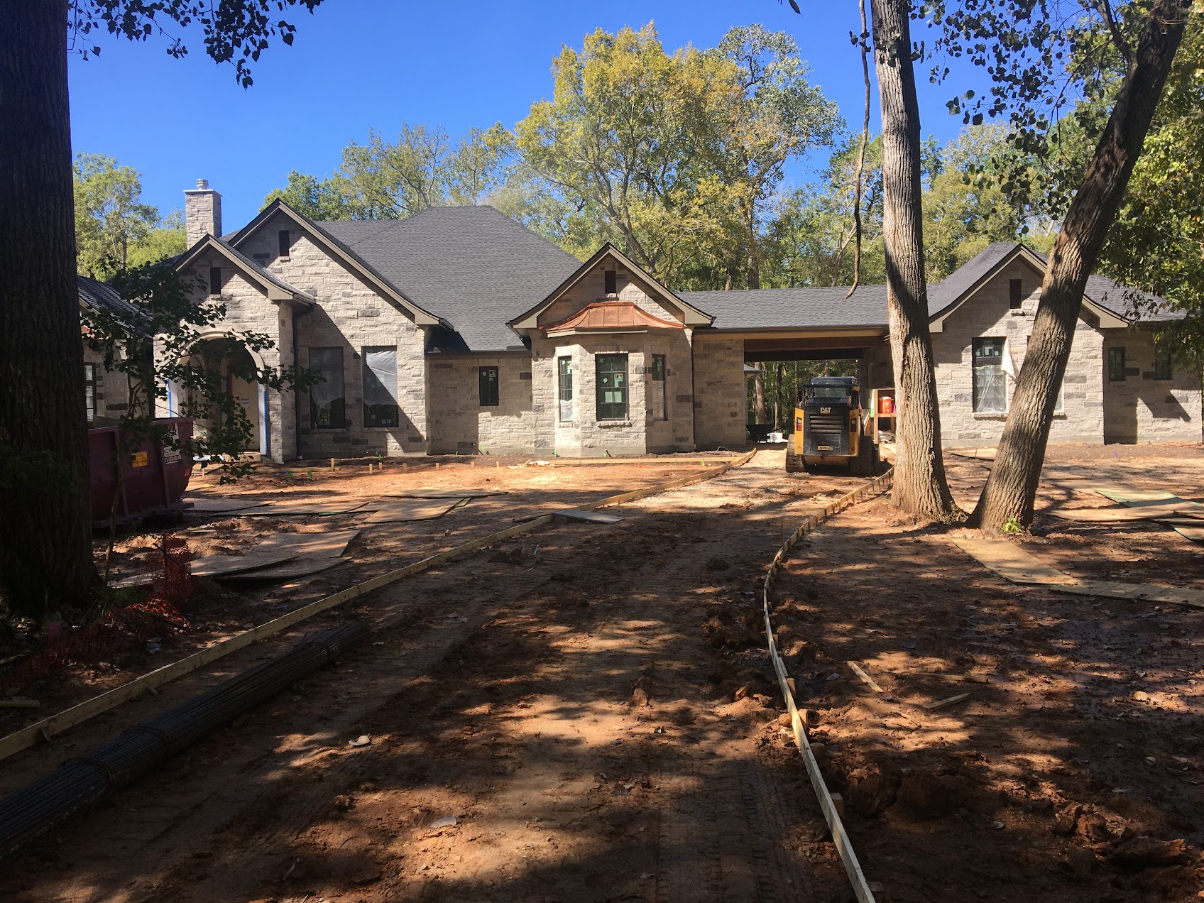 Considering building on your lot in Houston or renovating your existing home? Then you must familiarize yourself with the parties involved. Here’s how... 