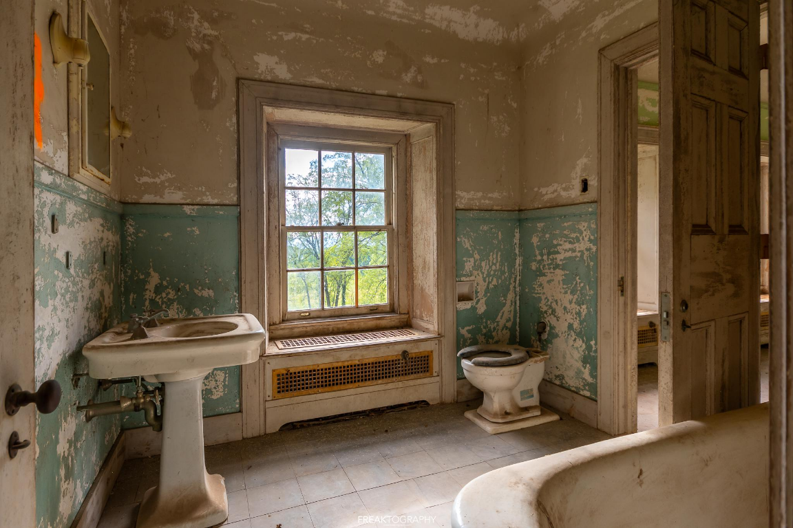 Rénovation salle de bain avant/après - Transformation Feng Shui