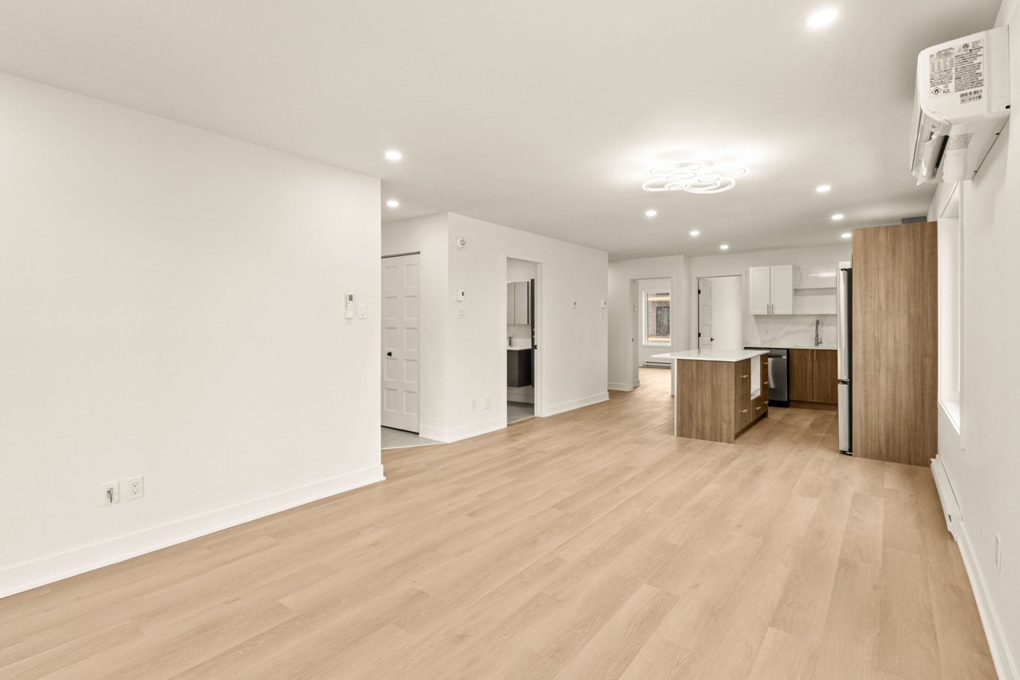 NEW 5 1/2 For Rent photo