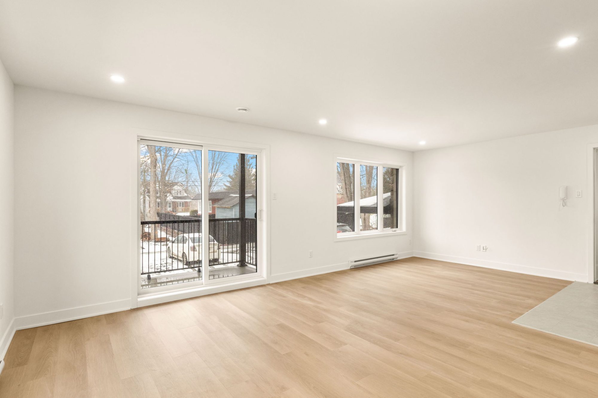 NEW 4 1/2 For Rent photo