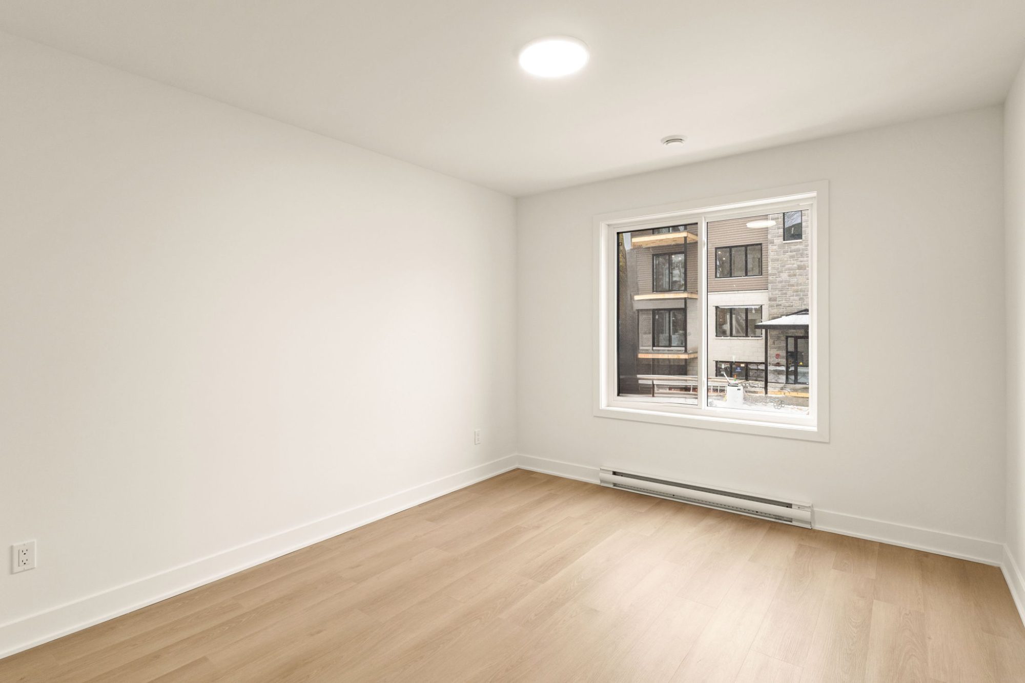 NEW 4 1/2 For Rent photo