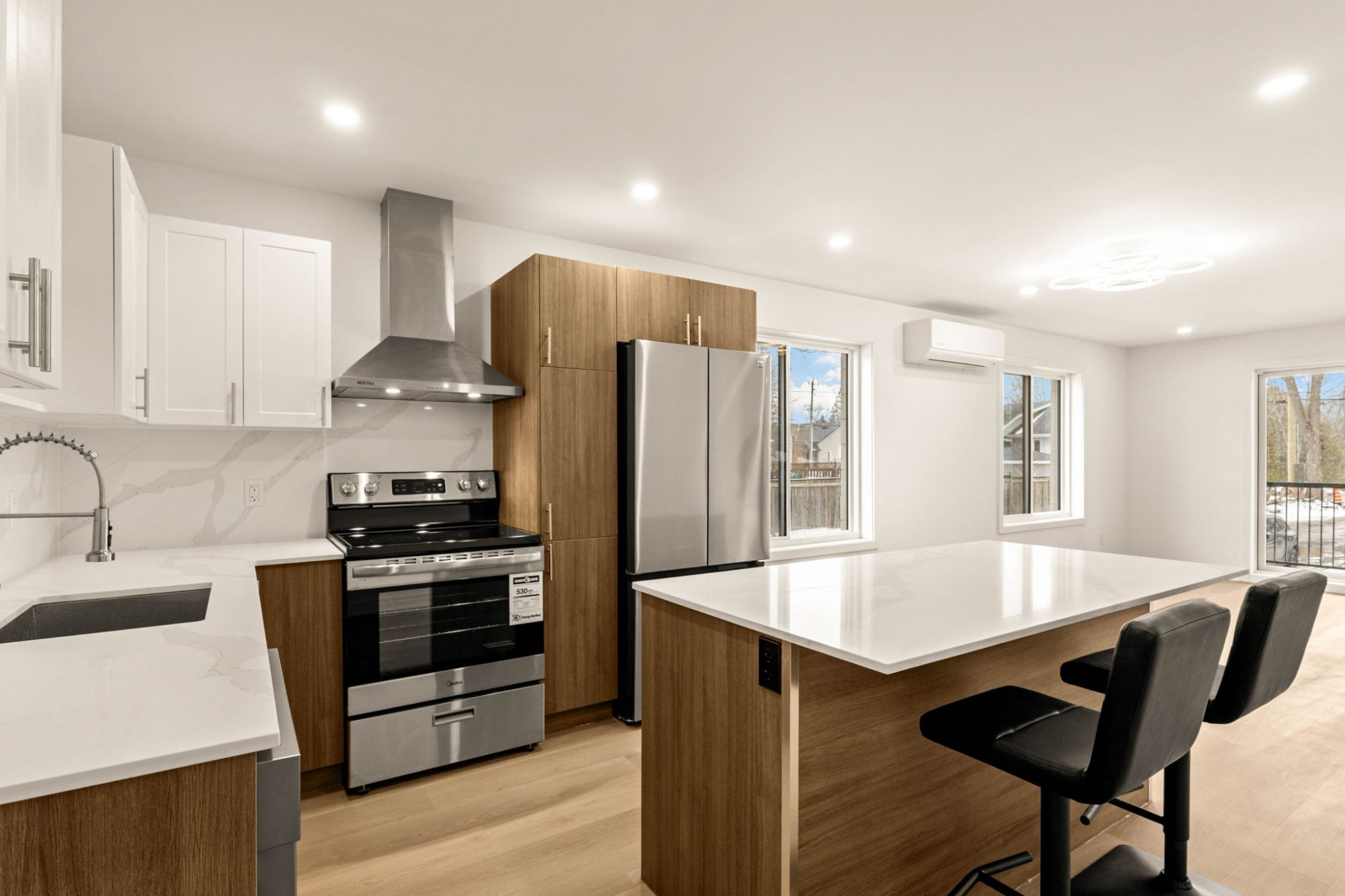 NEW 4 1/2 For Rent photo