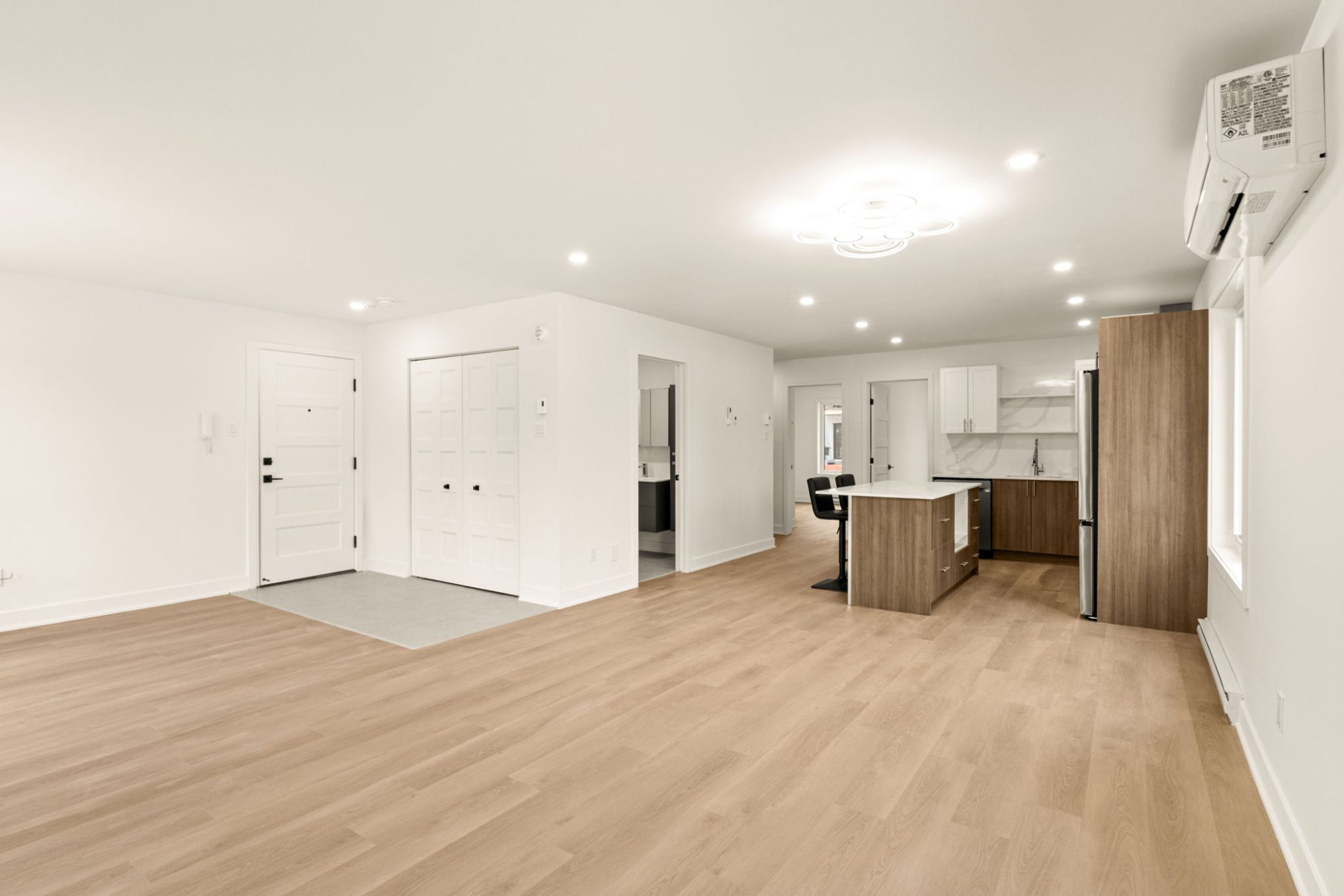 NEW 4 1/2 For Rent photo