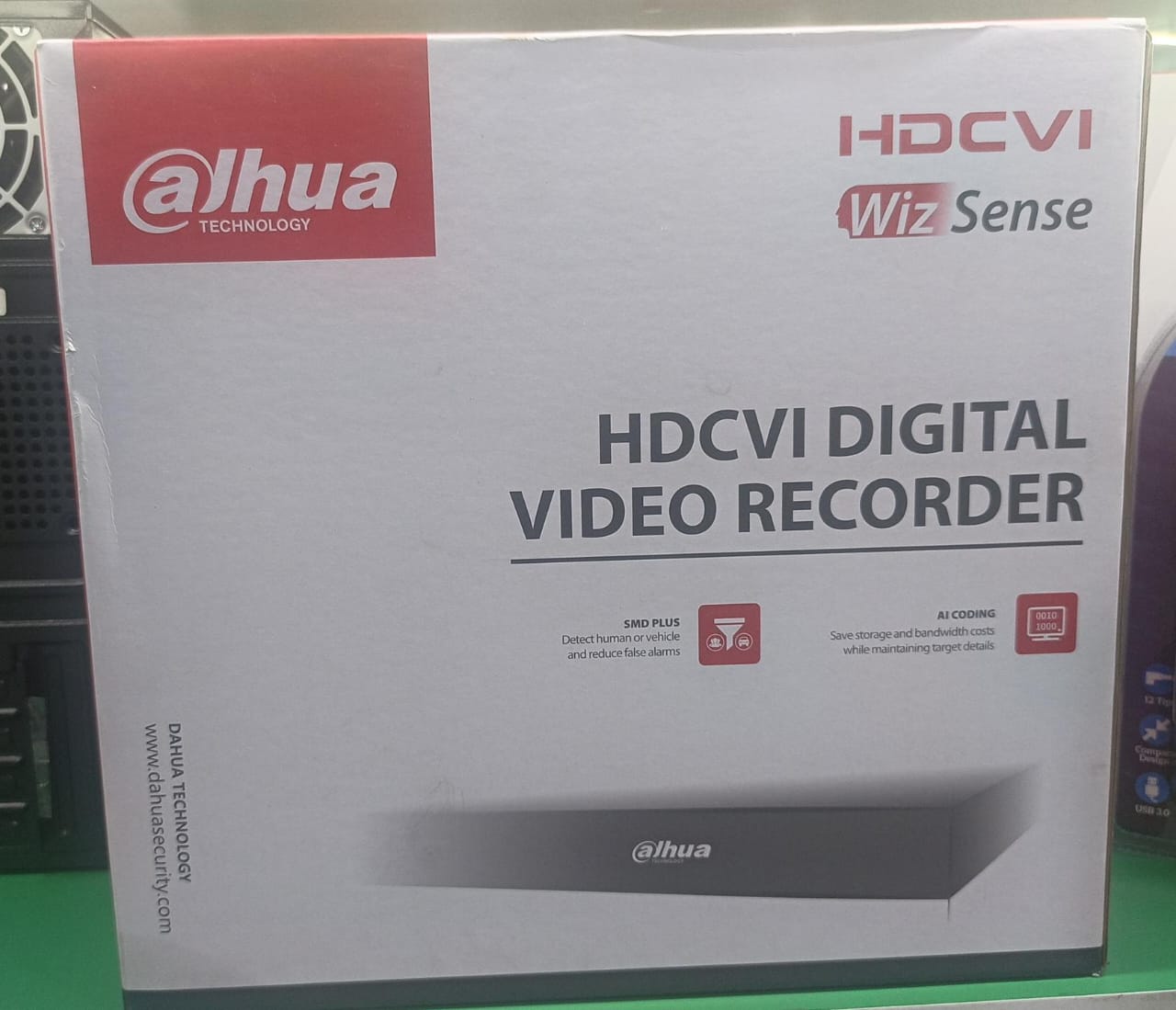 DVR DE 16 CANALES DAHUA PENTA-BRID 1080N 720P COMPACTO 1U H.265 + 14 CÁMARA DOMO 2MP DAHUA COOPER LENTE FIJO 3.6MM