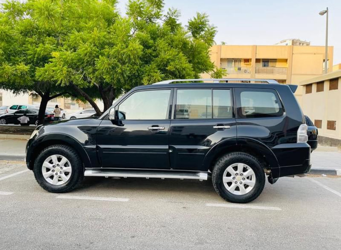 Mitsubishi Pajero GLS 2010