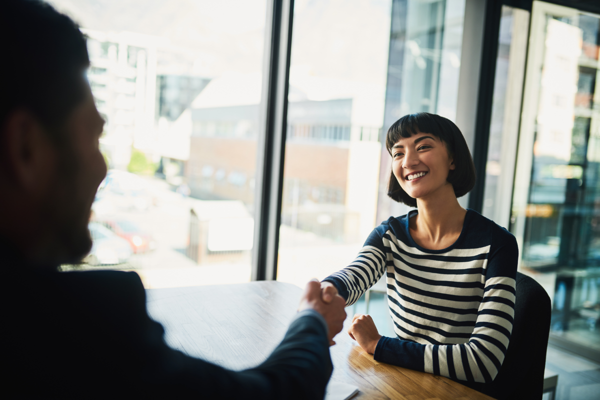Les 10 questions intelligentes à poser au recruteur pour marquer des points