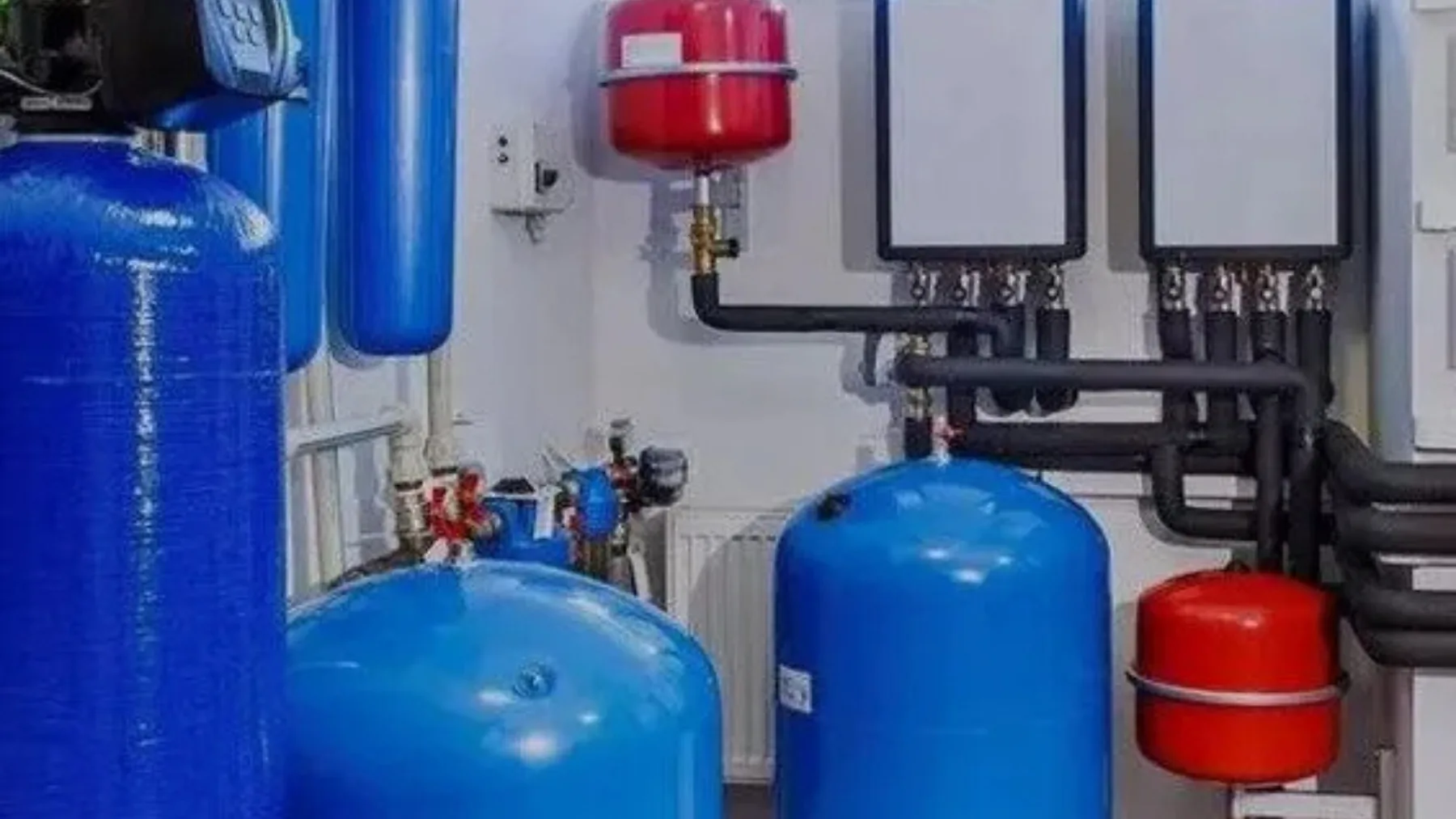 Mini RO System on a counter — point-of-use filtration for well water