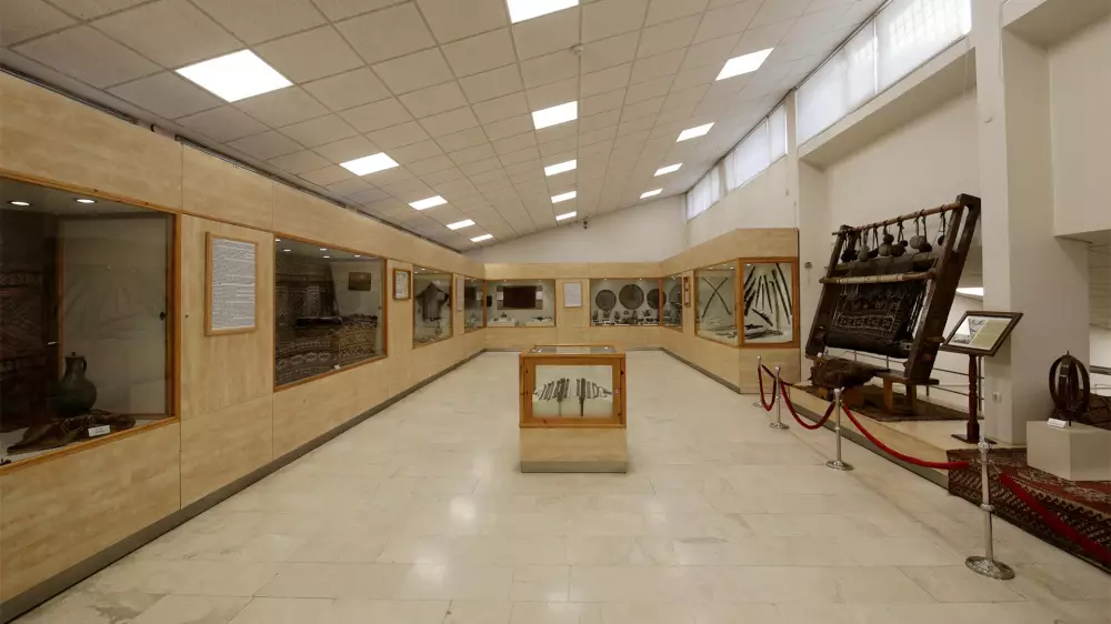 Kars Arkeoloji ve Etnografya Müzesi
